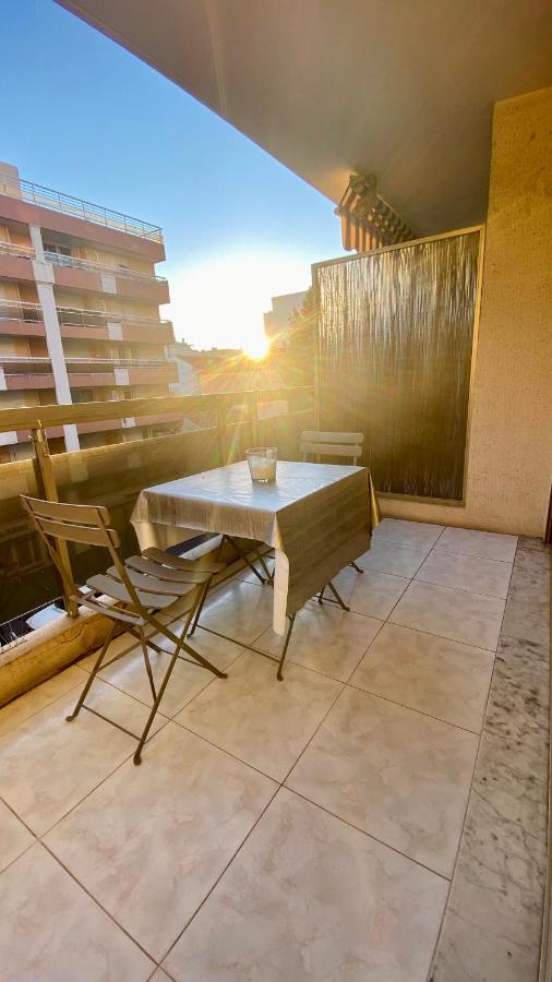Beau Studio Centre Juan Les Pins A 300M Des Plages Antibes Exterior foto